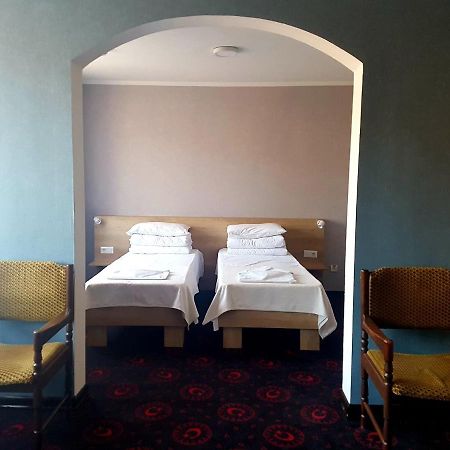 Institutul Muncii Hotel Chişinău Eksteriør billede