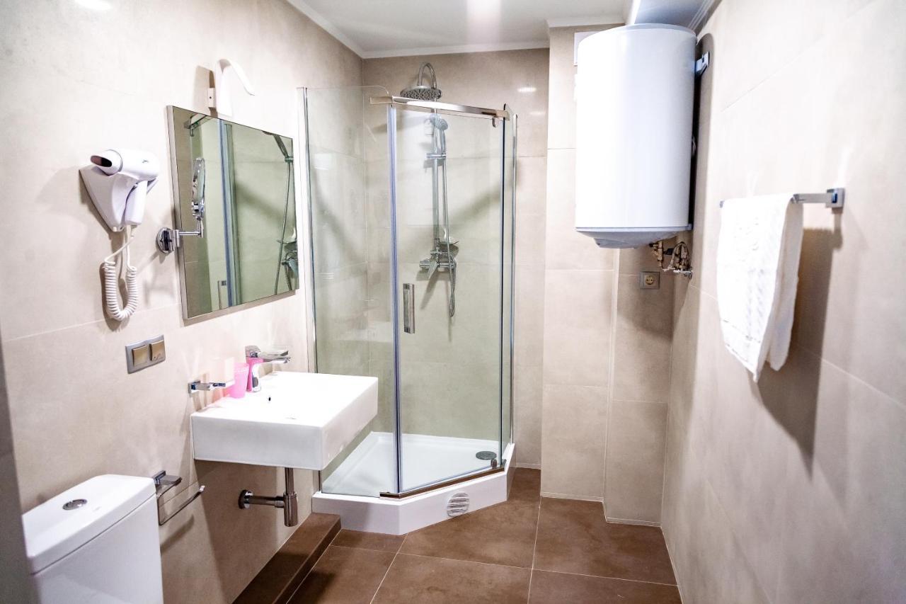Institutul Muncii Hotel Chişinău Eksteriør billede