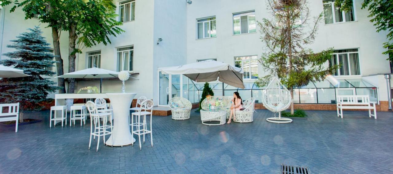 Institutul Muncii Hotel Chişinău Eksteriør billede