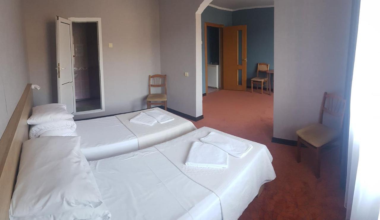 Institutul Muncii Hotel Chişinău Eksteriør billede